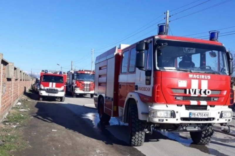 90 пожара и 22 тежки катастрофи у нас за денонощие, има загинал и ранени
