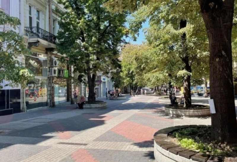 Сряда в Пловдив - с облаци и слънце, ветровита, но с приятни температури