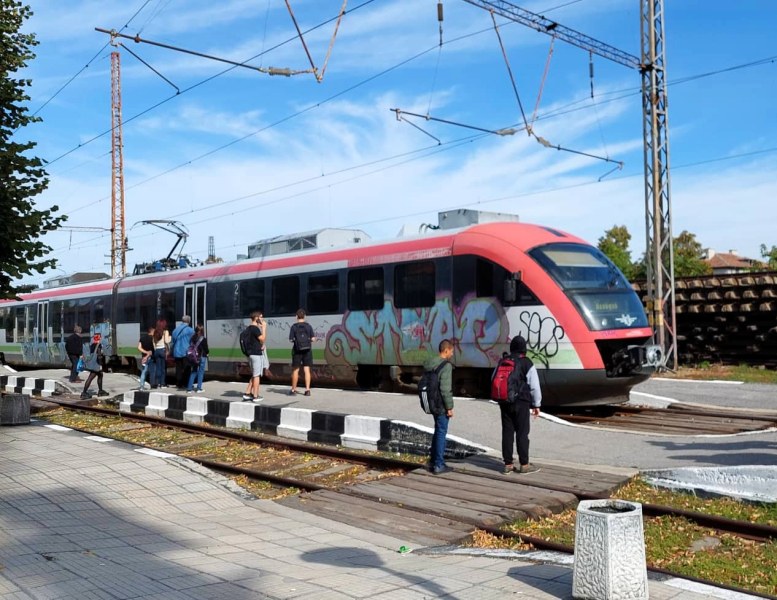 Приемат предложения от граждани за промени в разписанието на влаковете Асеновград - Пловдив