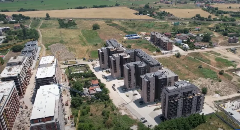 Проектират нова улица в „Западен”, на която живеят стотици, тънейки в кал и прах