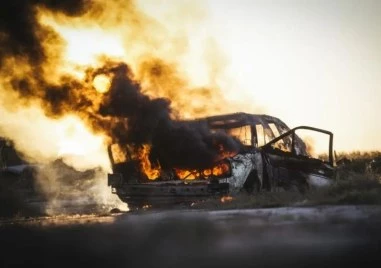 Автомобил изгоря на пътя за Велинград