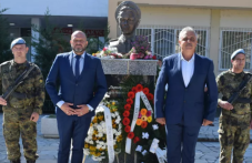 Паметник на първата жена-пилот в България Мария Атанасова откриха в Калековец