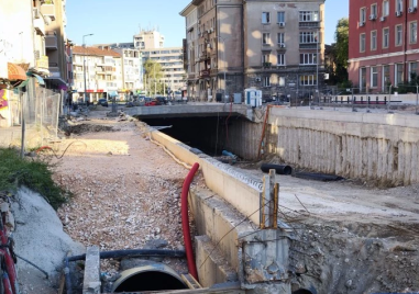 С нови 11,5 млн. лева скочи цената на пробива под гарата в Пловдив