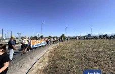 Жители на Труд излизат отново на протест, блокират движението по “Карловско шосе“