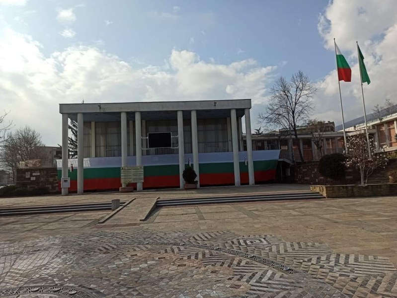 Богата културна програма на читалището в Карлово и през октомври