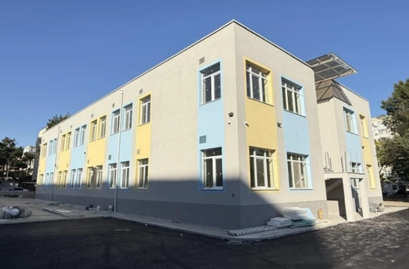 Обявена е поръчка за обзавеждане на новия корпус към ОУ „Яне Сандански“, базата ще е готова до края на годината