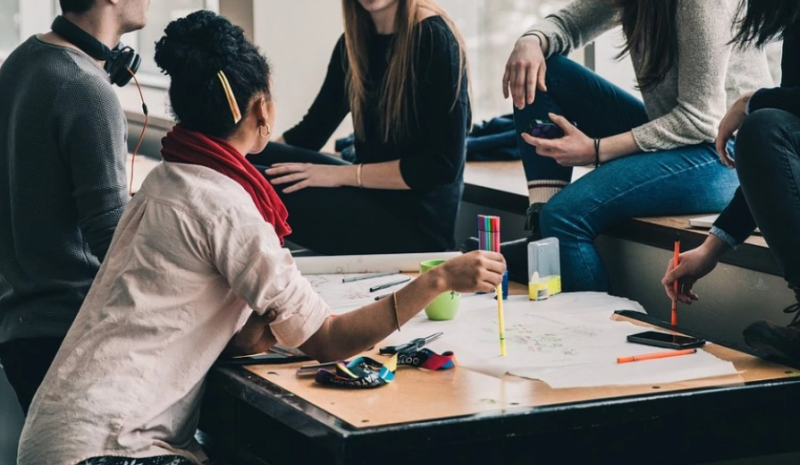 След измамите с “Еразъм+“: Схемаджии източиха евросредства, студентите – на подсъдимата скамейка