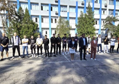 Венцислава Любенова вдъхнови спортен празник в ОУ „Райна Княгиня“