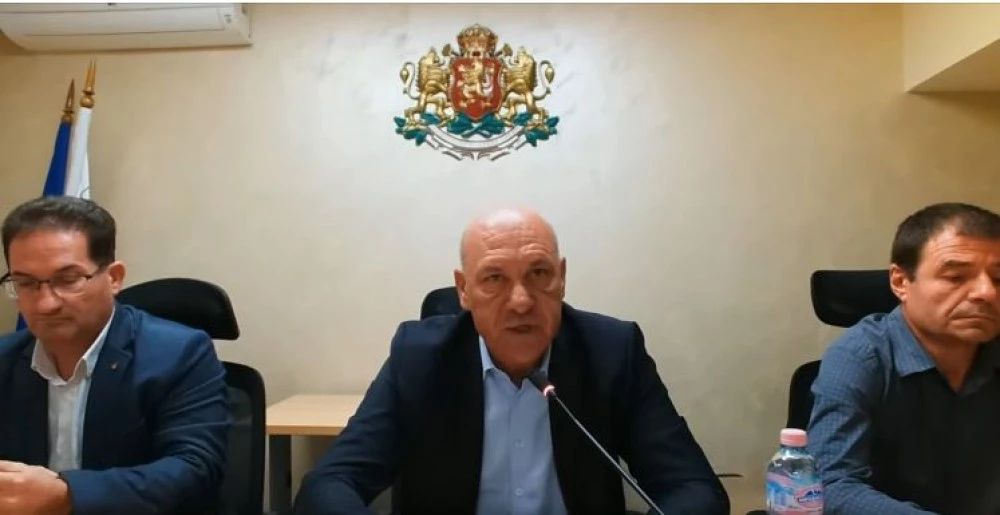 Кметът на Поморие щял да става “разследващ журналист“, зове за цензура срещу Тина Ивайлова