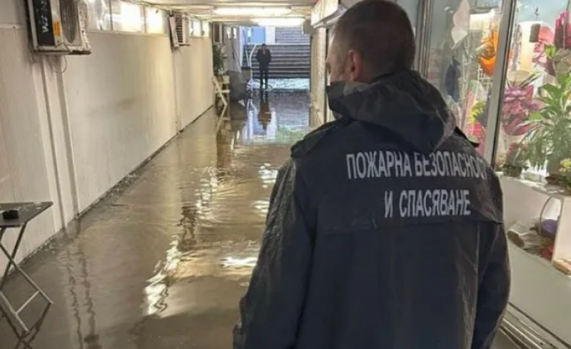 Десетки сигнали към пожарната заради дъжда в Пловдив и областта