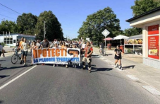 zhiteli-selo-trud-otnovo-protest-iskane-397.png