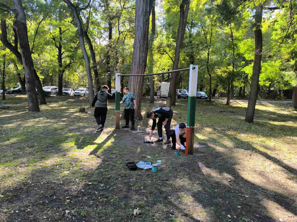 Облагородиха междублоково пространство в Смирненски
