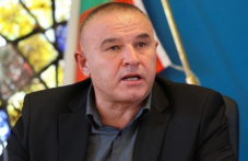 stefan-botev-karlos-nasar-si-donese-544.png