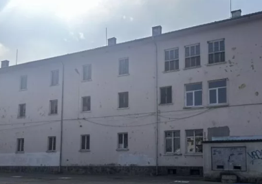 Избират между две фирми за ремонта на училището в Прослав