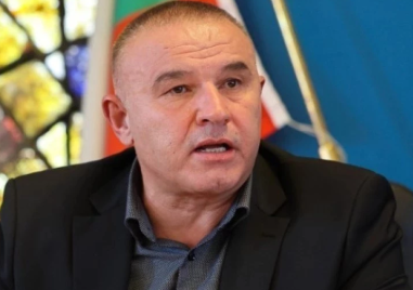 Стефан Ботев: Карлос Насар няма как да получава финансиране от федерацията, ако не присъства на лагерите