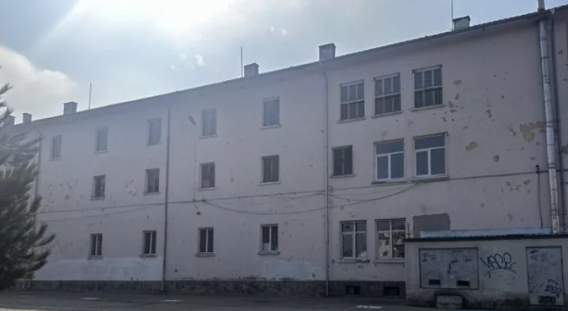 Избират между две фирми за ремонта на училището в Прослав
