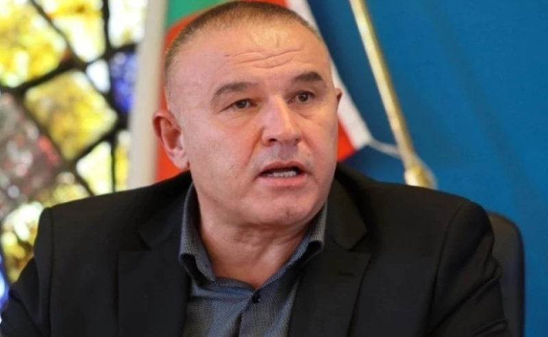 Стефан Ботев: Карлос Насар няма как да получава финансиране от федерацията, ако не присъства на лагерите