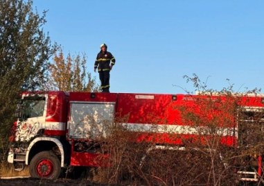 57 пожара потушени за денонощие у нас, жена и мъж загинаха