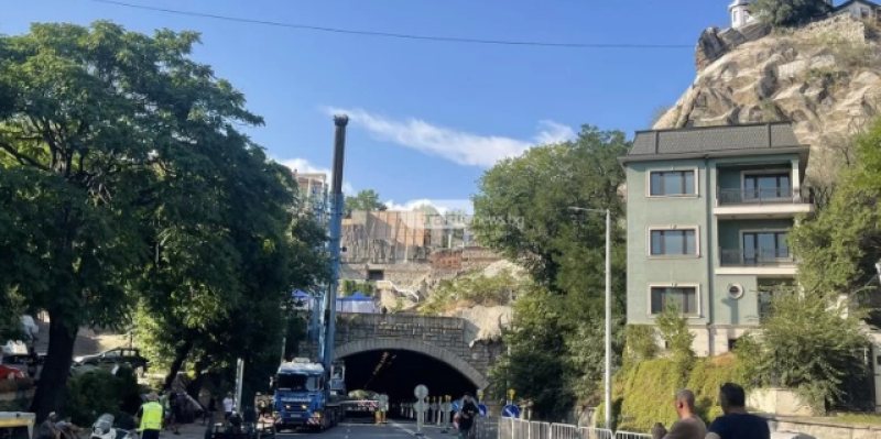 Ограничават движението за няколко часа в тунела на бул. „Цар Борис III Обединител“