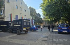 Полиция и жандармерия влязоха в Общината