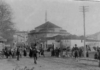 На този ден: В Пловдив е открито Областното събрание на Източна Румелия, започва Лозенградската операция