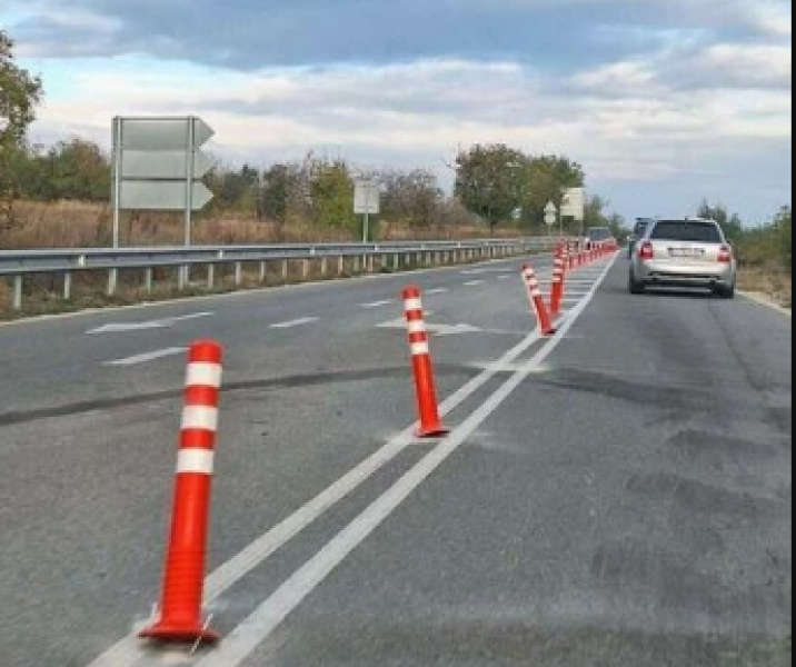 Счупиха ограничителните стълбчета на опасния път Асеновград - Кърджали