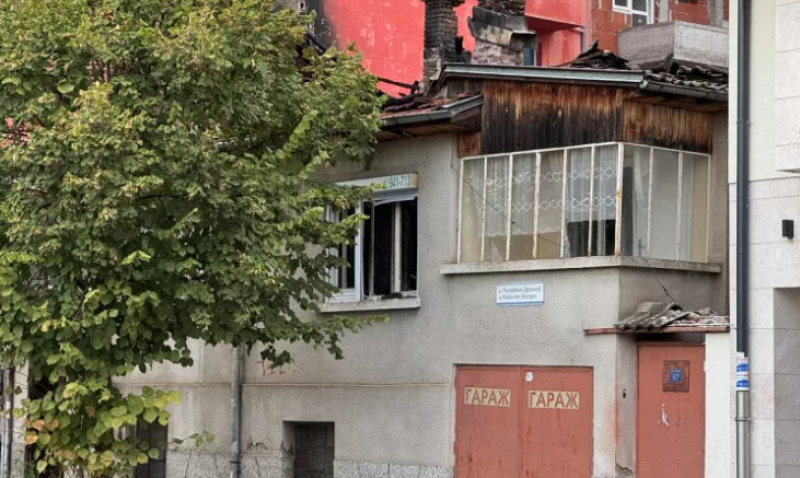Пожар пламна в необитаема къща в Кършияка