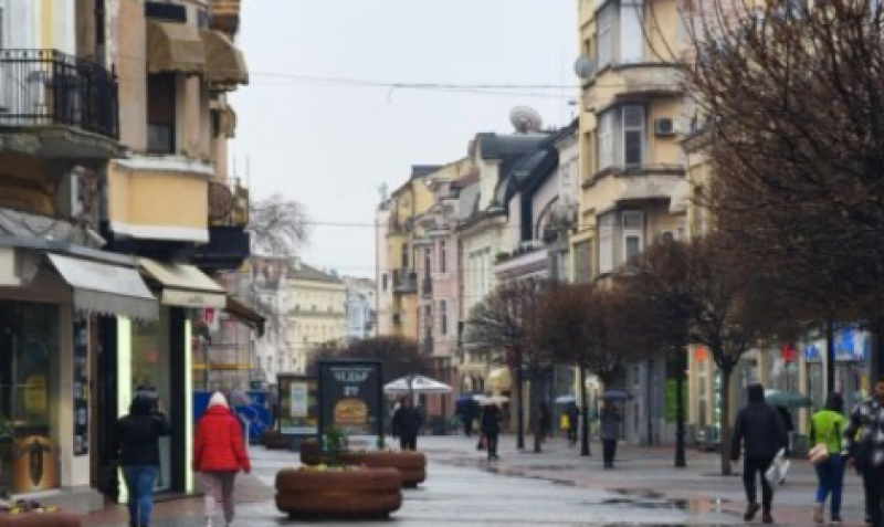 Вторник в Пловдив - предимно облачен, ветровит и отново с дъжд
