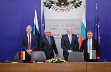 България и “Райнметал“ подписаха договора за изграждане на завод за барут и боеприпаси в Пловдивско