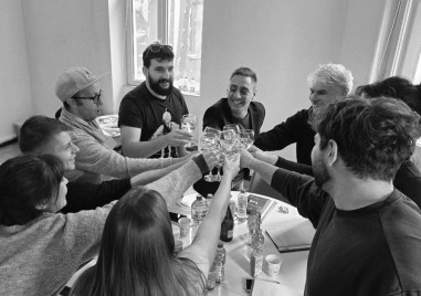 40 години по-късно: “Пук“ на Валери Петров се завръща на сцената на Кукления театър