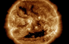 Слънцето „се усмихна“ зловещо за Хелоуин – НАСА засне невероятен кадър