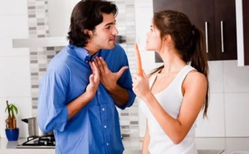 Как да разпознаем лъжеца по поведението му