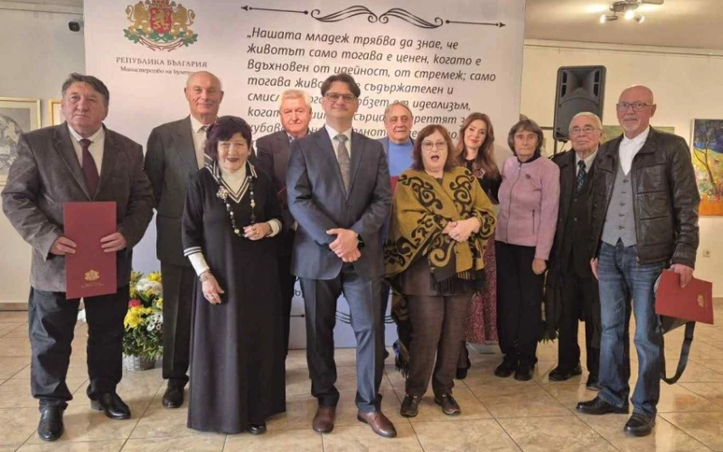 Наградиха със “Златен век“ 36 български творци - съвременни будители