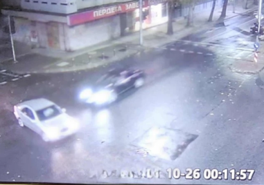 Кадри показват фаталния удар, погубил 18-годишния Спас в центъра на Пловдив