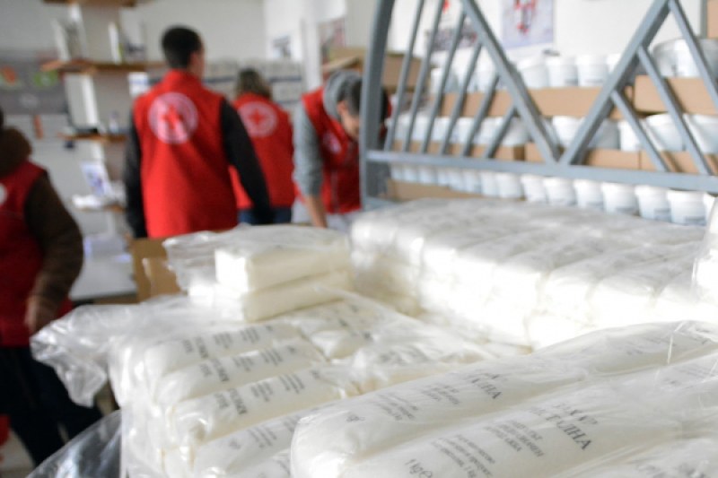 БЧК започна раздаването на хранителни пакети в община Съединение