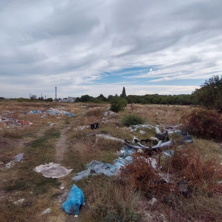 ЧСИ обяви висока цена за имот, превърнат в незаконно сметище – може да изникне жилищна сграда