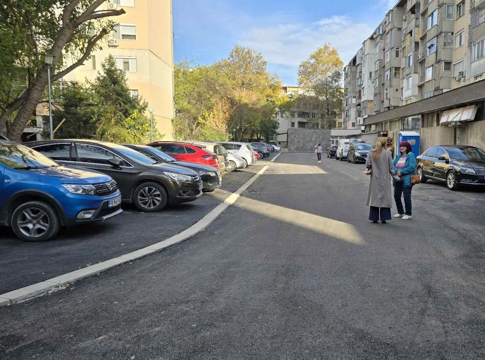 Завършиха основните дейности по изграждането на новия паркинг в район „Северен“