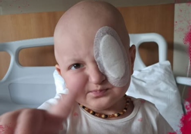 Лоши новини за малката София - ракът връхлетя с нова сила