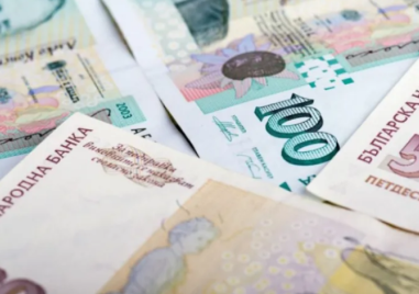 НОИ утвърди проектобюджета за 2026 - колко ще станат майчинството, заплатите и пенсиите