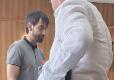 Осъдиха шофьор, помел 90-годишен мъж на тротоар в Карловско