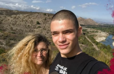 Боян е още момче, а се бори с тежко заболяване