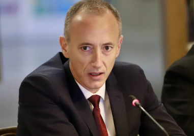 Министърът: За 10 години най-големият ръст на заплатите е в образованието