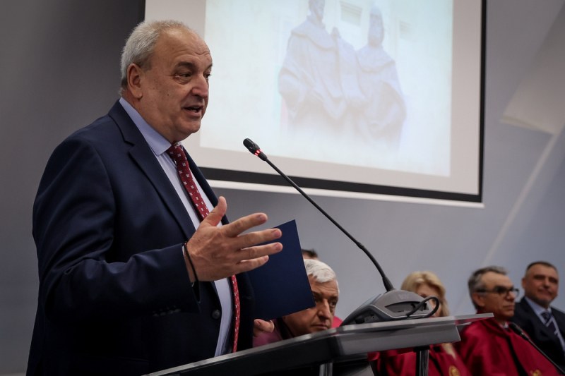 Почина Стоян Андонов - заместник-министърът на младежта и спорта