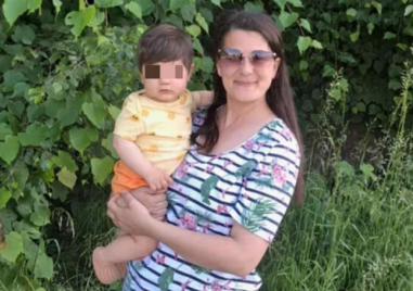 Млада майка се нуждае от средства, за да пребори рака