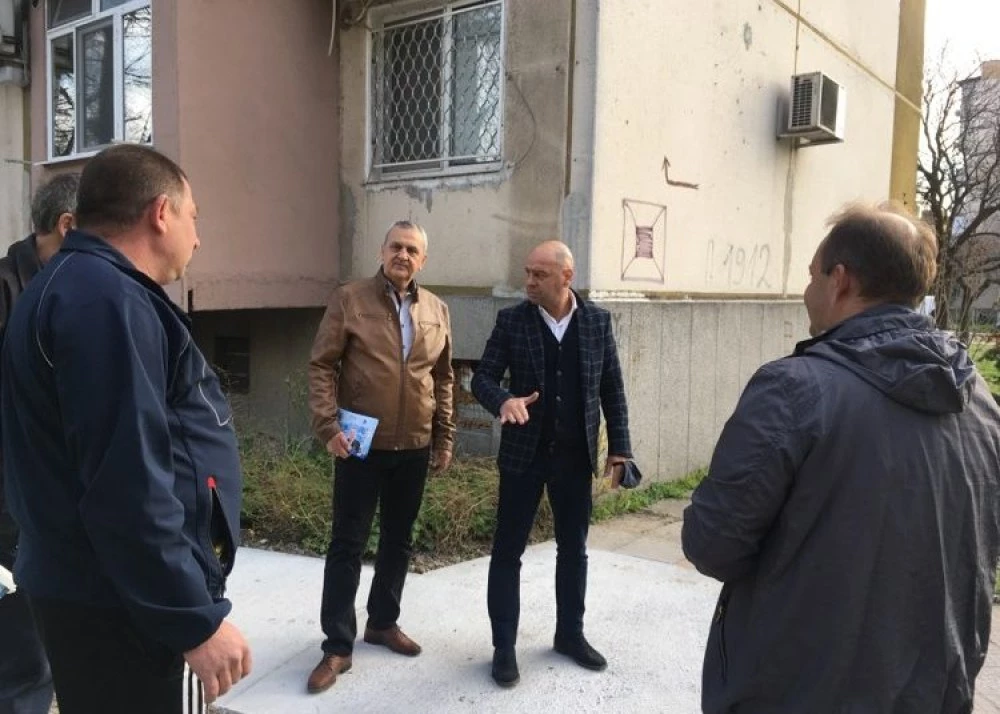 Държиков отива на „ликвидация“ за поръчката за градския транспорт, постави се въпроса и за оставката му