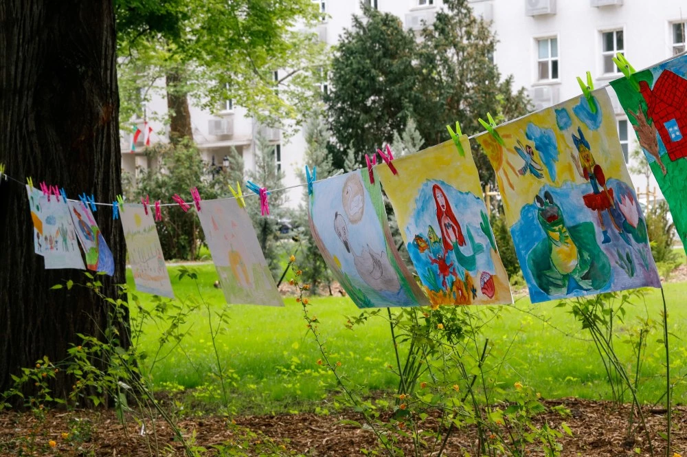 ДГ „Майчина грижа“ и „Ангели на пътя“ с конкурс за детска рисунка