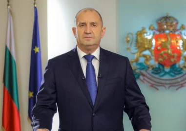 23 младежи от инициативата на президента „Подкрепи една мечта“ ще получат стипендия за образование