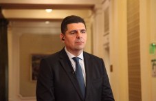 Ивайло Мирчев: Милиони левове се раздават като бонуси в държавната администрация