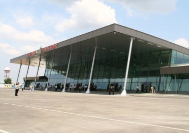 Сигнал за бомба затвори Летище Пловдив