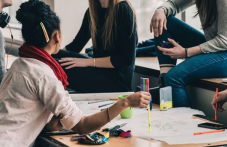 Просто действие може да ви направо по-убедителни, когато разговаряте